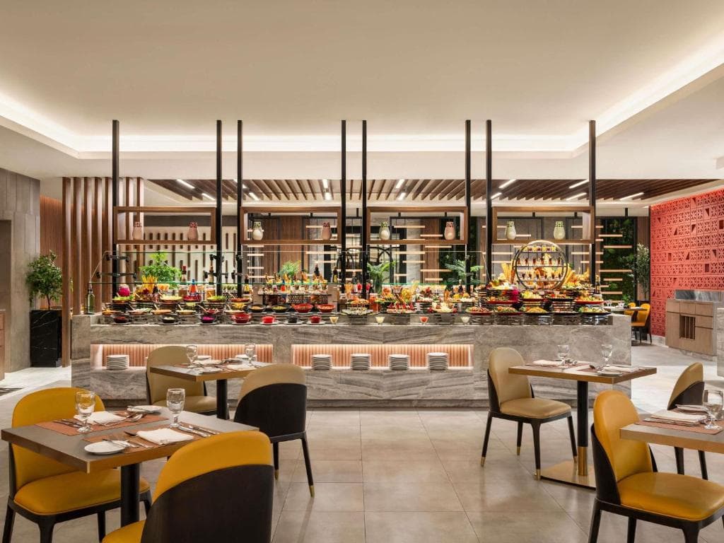 Mövenpick Hajar Tower — thumbnail 4