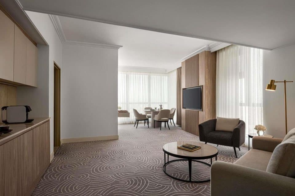 موفنبيك برج هجر — Movenpick Hajar Tower 7